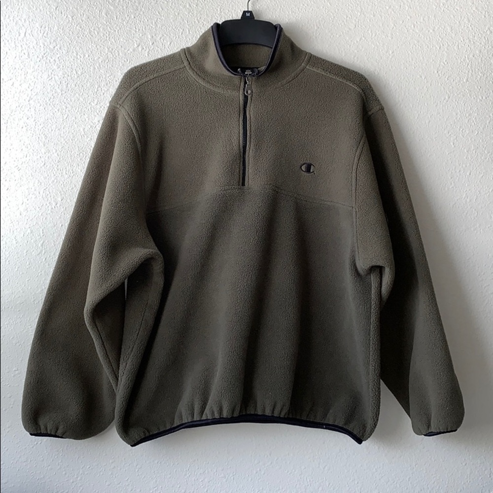 Men’s Champion Half-zip fleece... size L